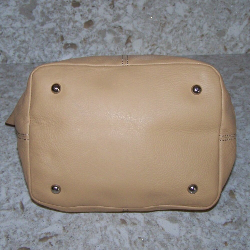 Tiganello Tan Leather Bucket Bag with Matching Key Fob - Picture 7 of 8